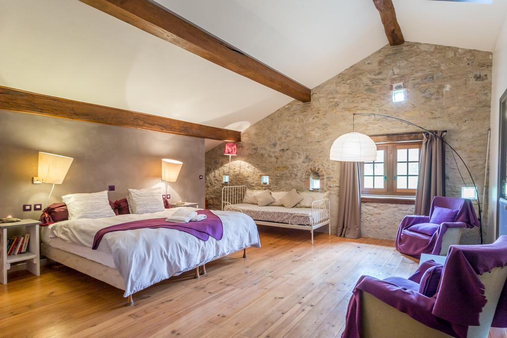 Les Fous Du Village Saint-Esteben Bagian luar foto